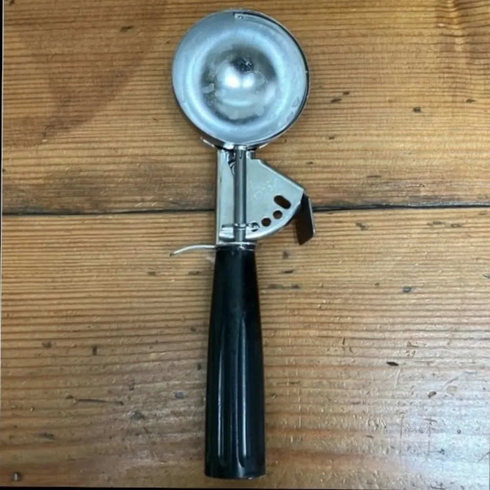 Vintage Ekco Miracle Ice Cream Scoop